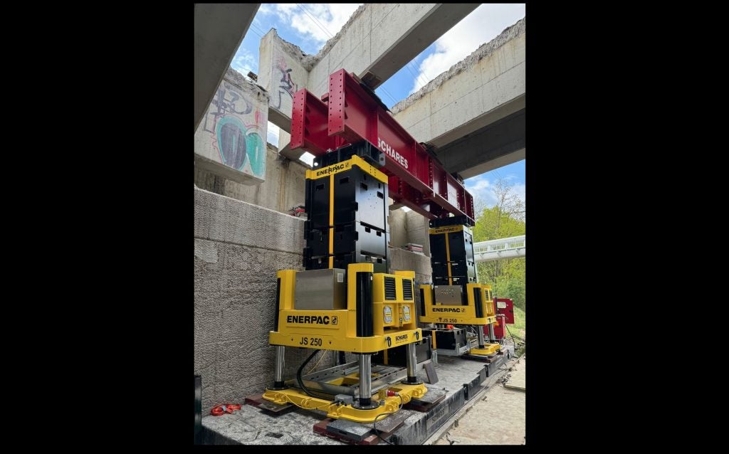 An Enerpac jack-up system is used to help remove bridge
